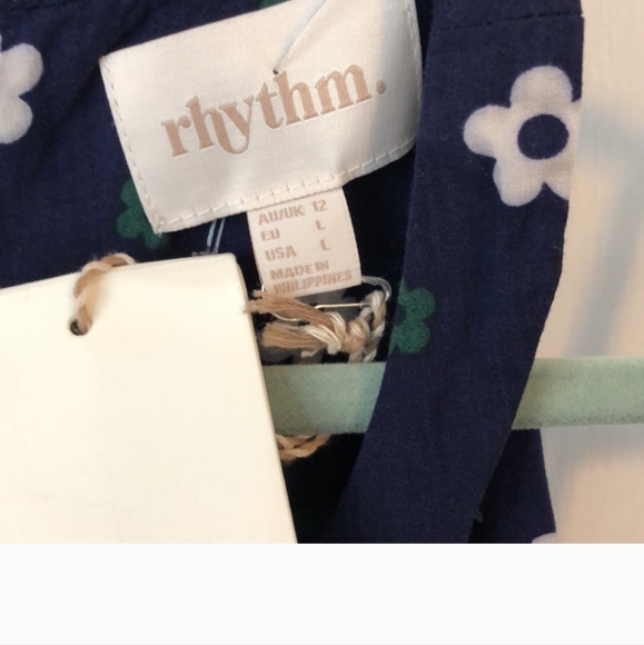 Rhythm. floral dress - Picture 2 of 4